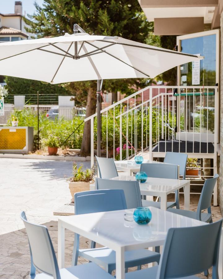 Hotel Villa Del Mare Senigallia Exterior foto